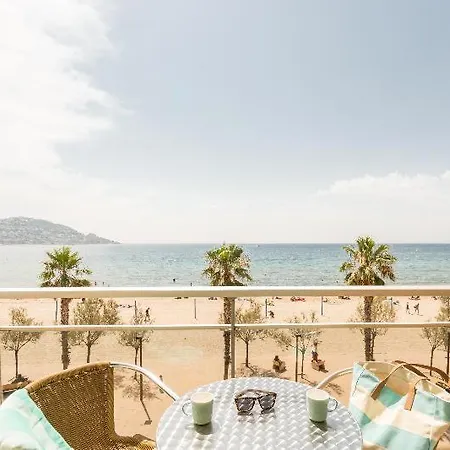 Monterrey By Pierre & ホテル ロザス